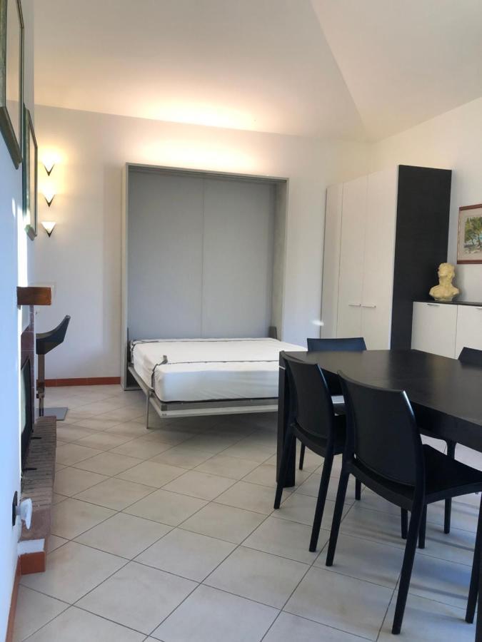 הוילה טרני Villino Con Piscina מראה חיצוני תמונה